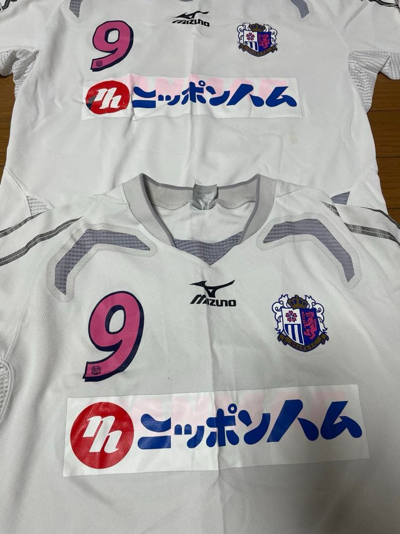 ※別売可能　セレッソ大阪　2010年オーセンティックユニホーム2点セット非売品