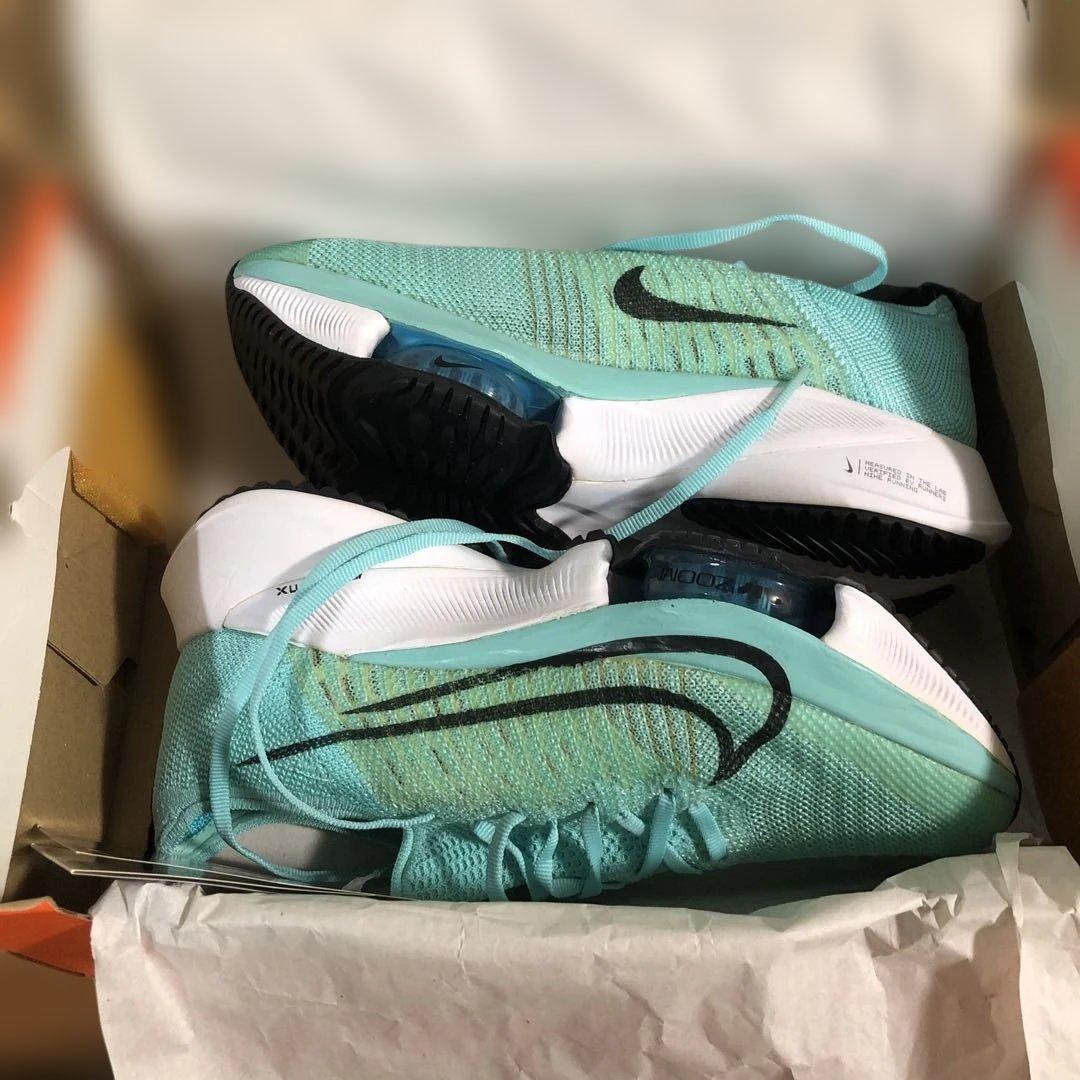 Nike Zoom ランニングシューズ