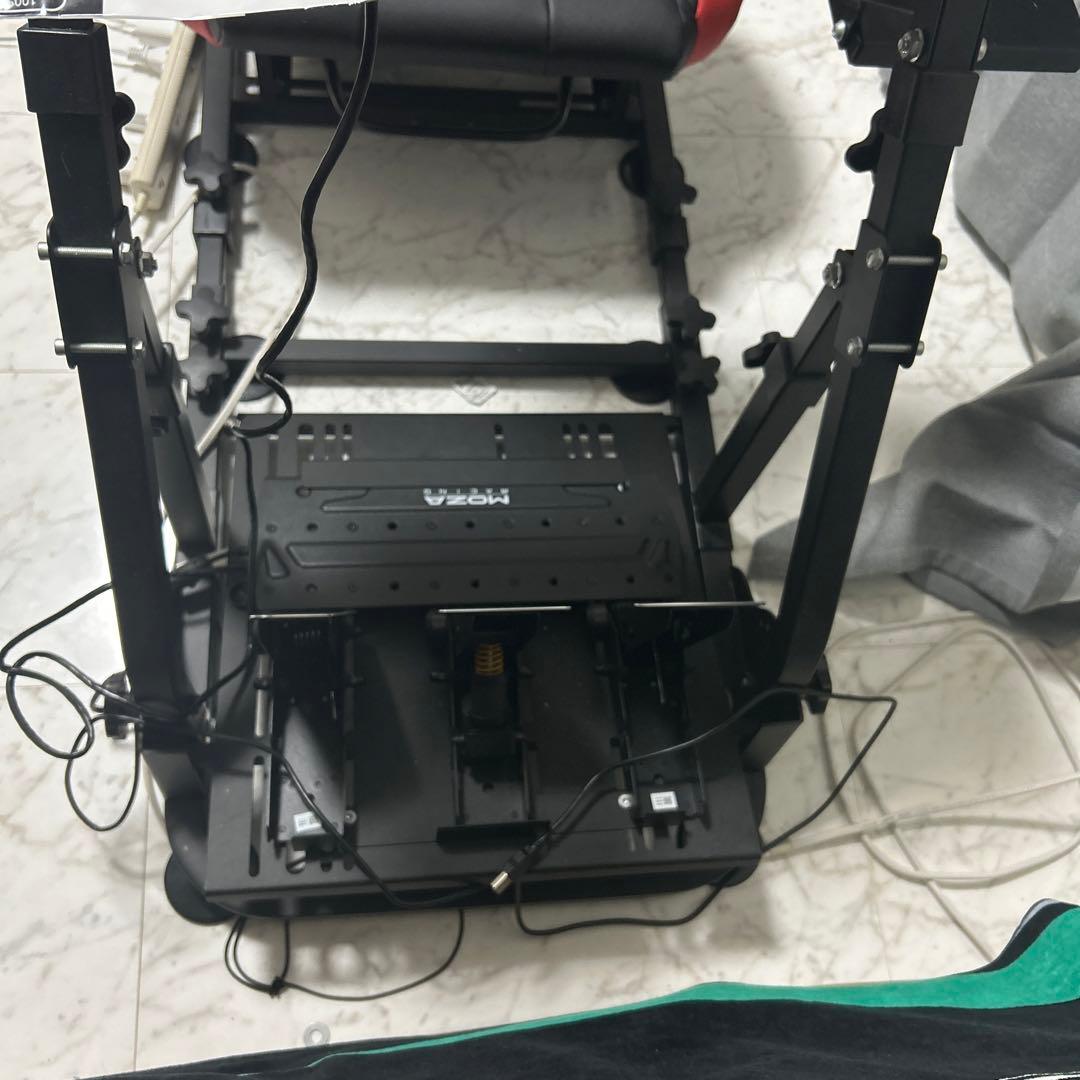 MOZA R12 V2ステアリング SR-Pペダル　シートセット