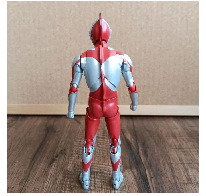 極美品 真骨彫製法 ウルトラマン【職人検品・微細な塗装ムラあり】