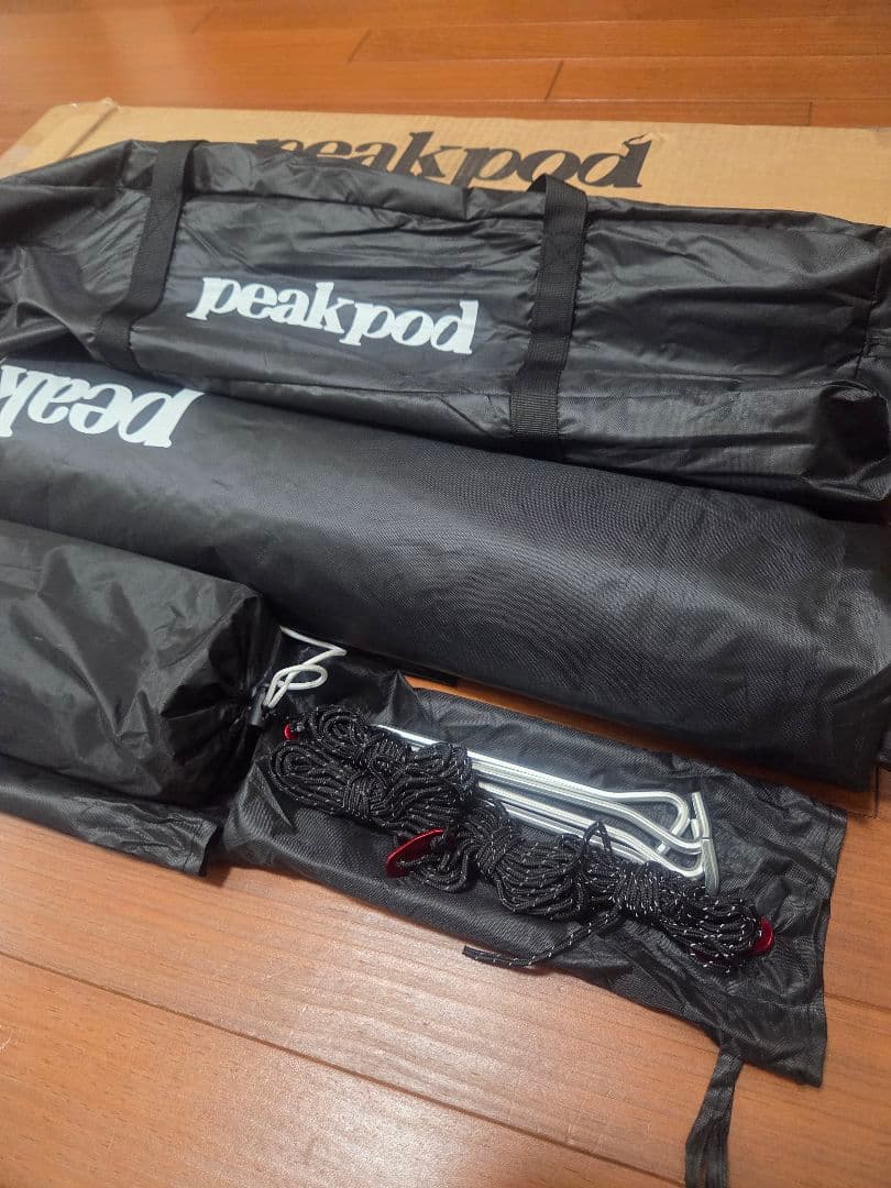 peakpod tarp　カーサイドタープ　オーニング