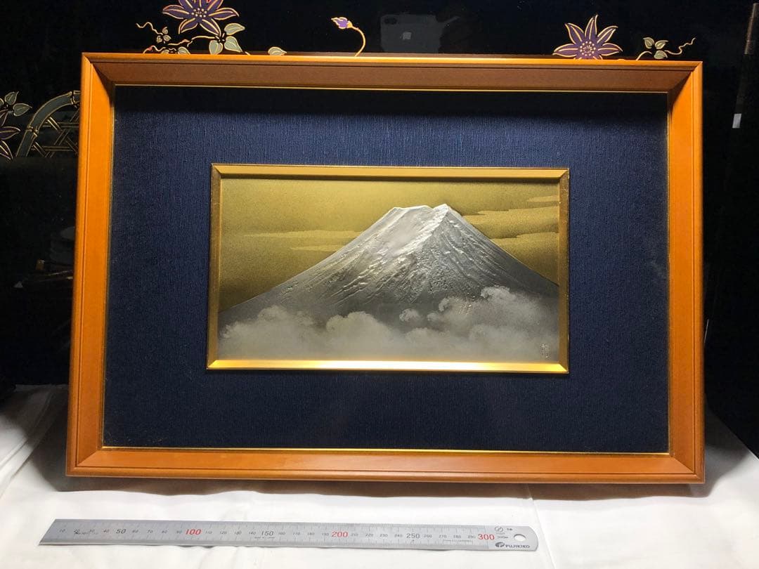 彫金「真作」。名作家。佐野光明 。彫金画 【富士】刻銘。美品。昭和時代。