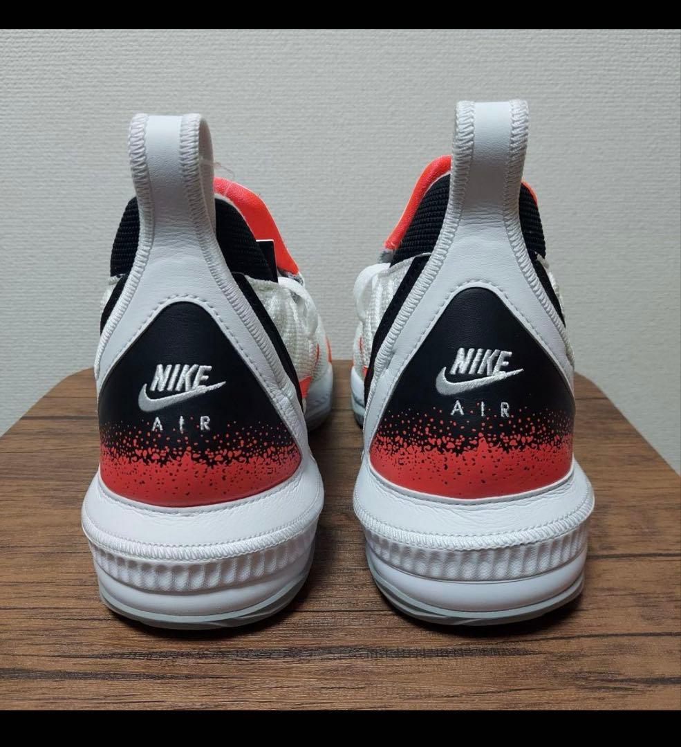 NIKE LEBRON XVI ナイキ　レブロン　16
