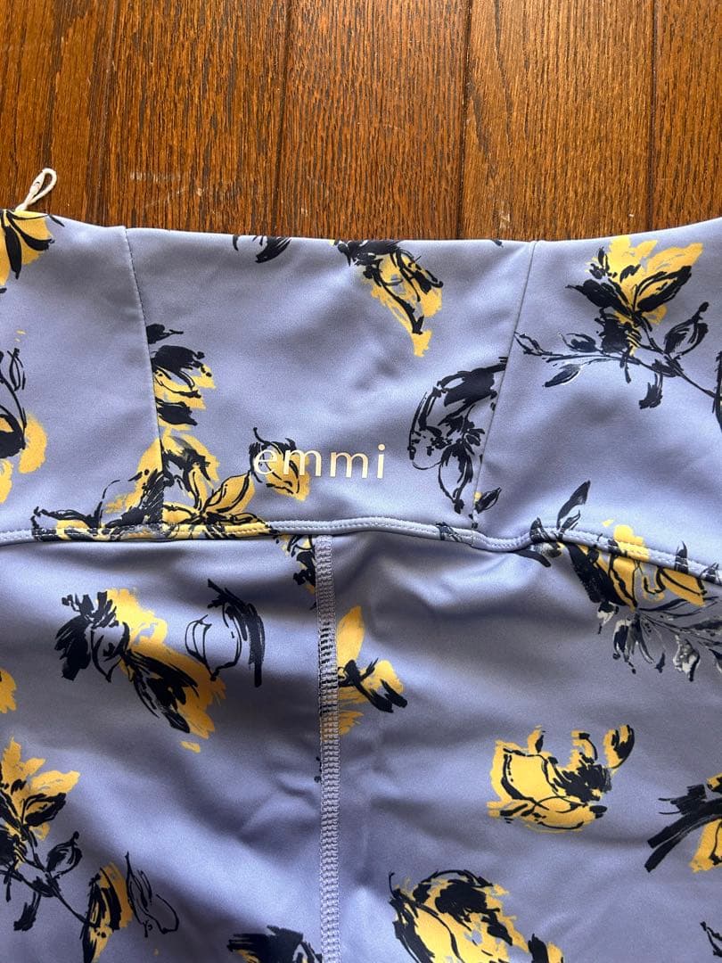 emmi yoga エミヨガ サイズ1 上下セット 試着のみ