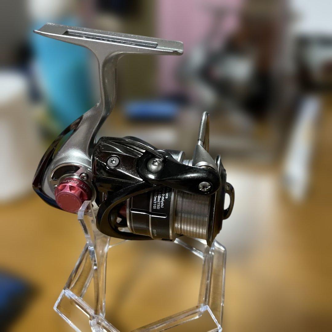スピニングリール イグニス２５００R