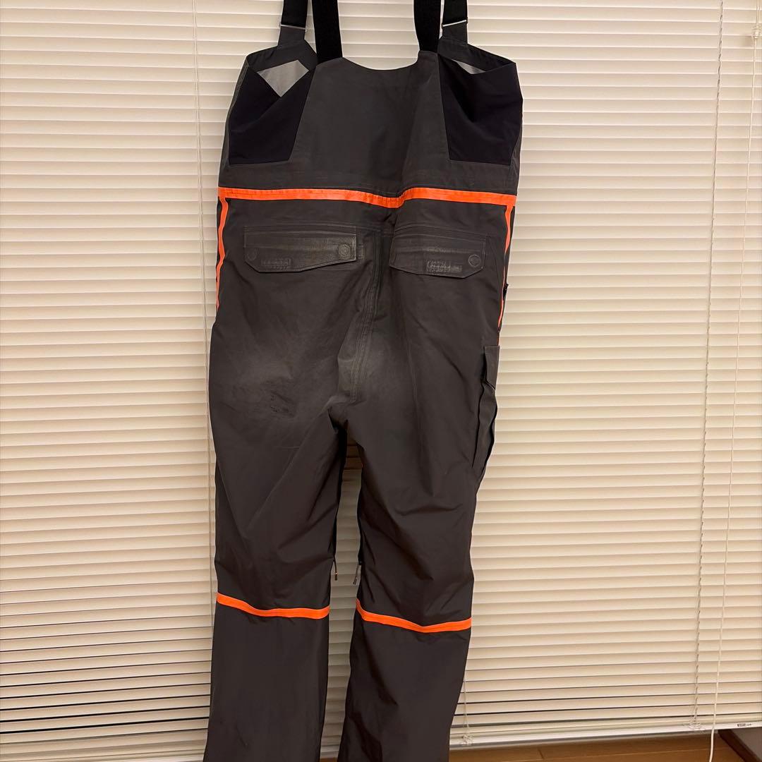 Burton breaker gore tex pro ビブパンツ
