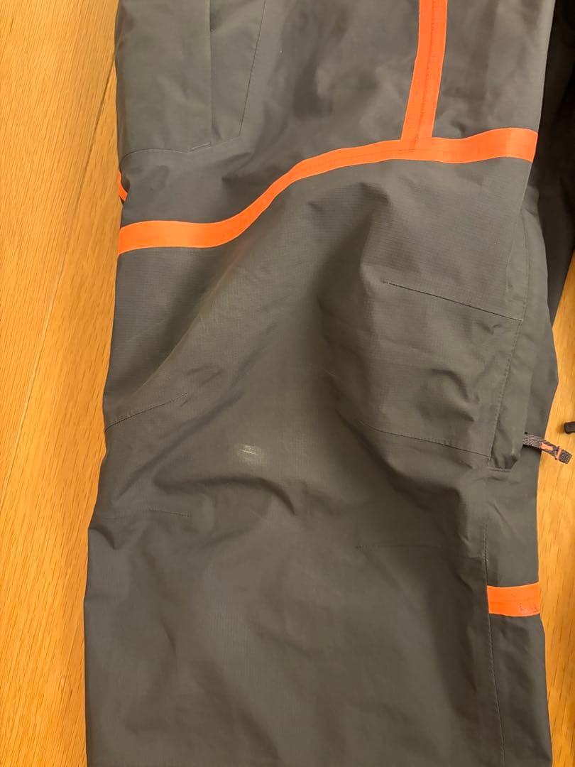 Burton breaker gore tex pro ビブパンツ