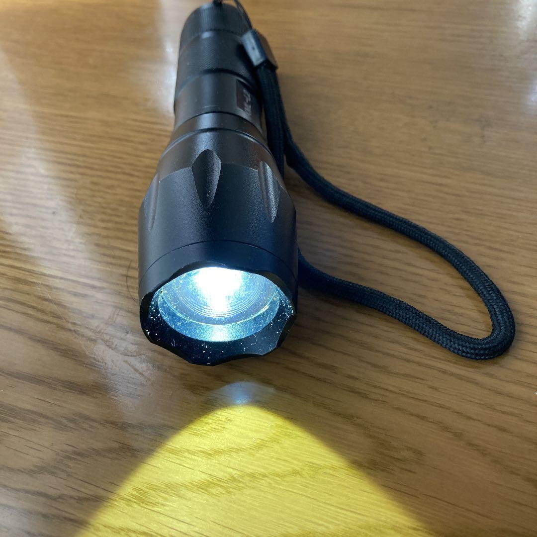 懐中電灯です