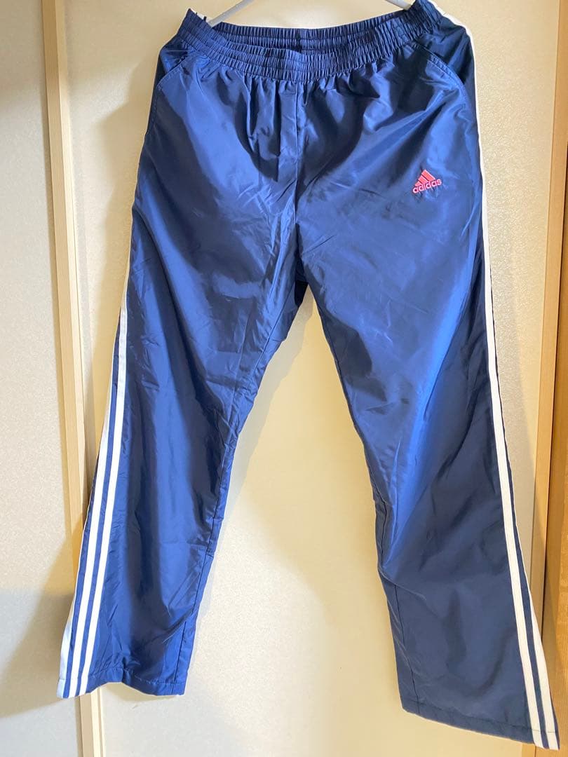 新品　adidas ネイビー　ウインドブレーカー上下セット　Ｌサイズ