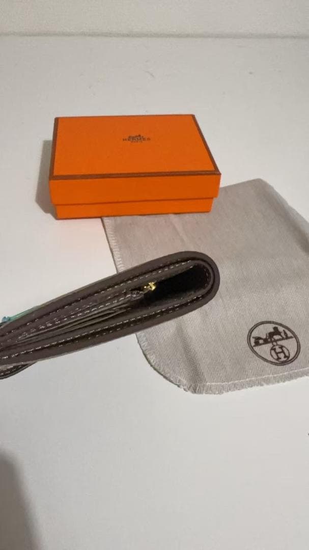 エルメス べアンコンパクト　エトゥープ