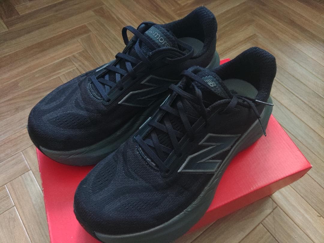 New Balance freshfoam more X v6 27.5cm 黒