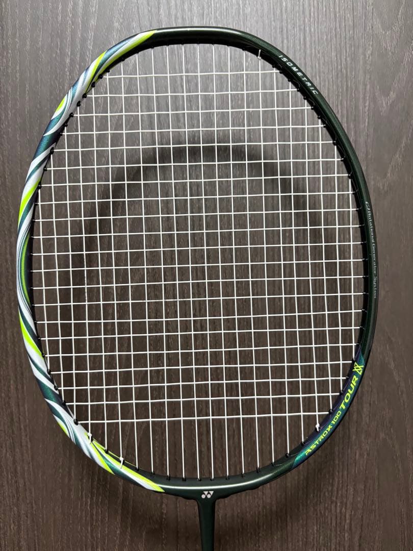 ラケット ASTROX 100 Tour VA 4UG5