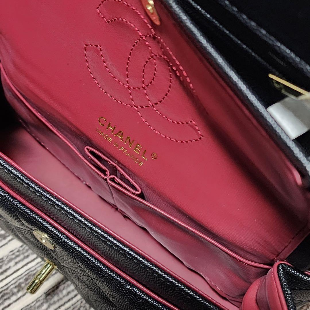CHANEL　ショルダーバッグ　キャビア　黒　チェーン