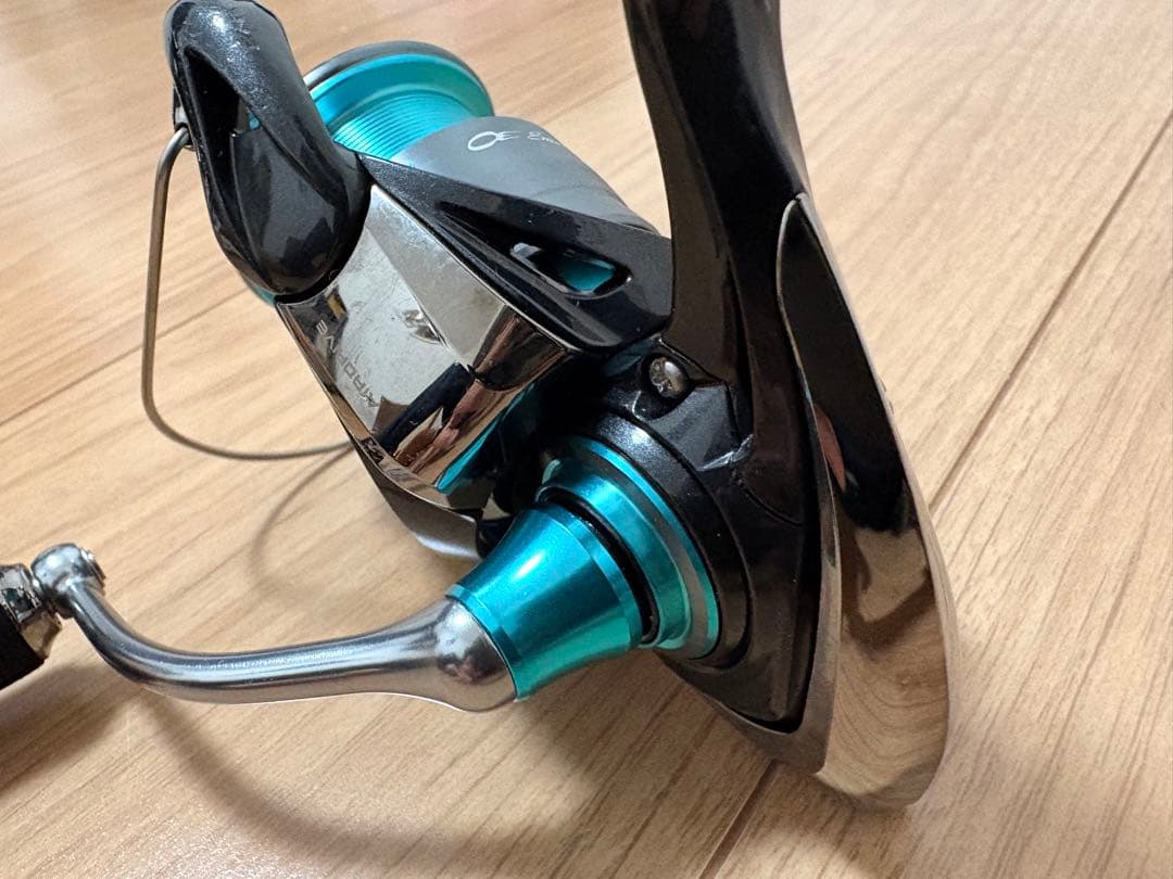ダイワ エメラルダス X LT2500 スピニングリール エギング