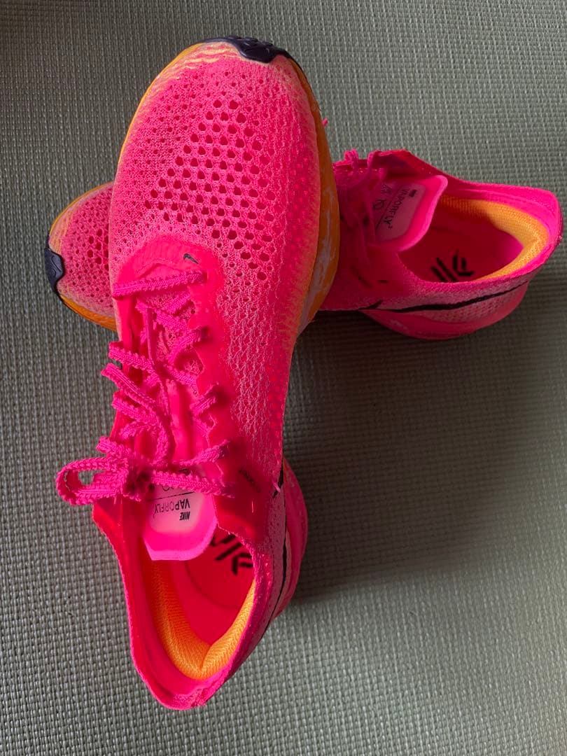 【美品】NIKE ヴェイパーフライ 3 ピンク 25.5cm