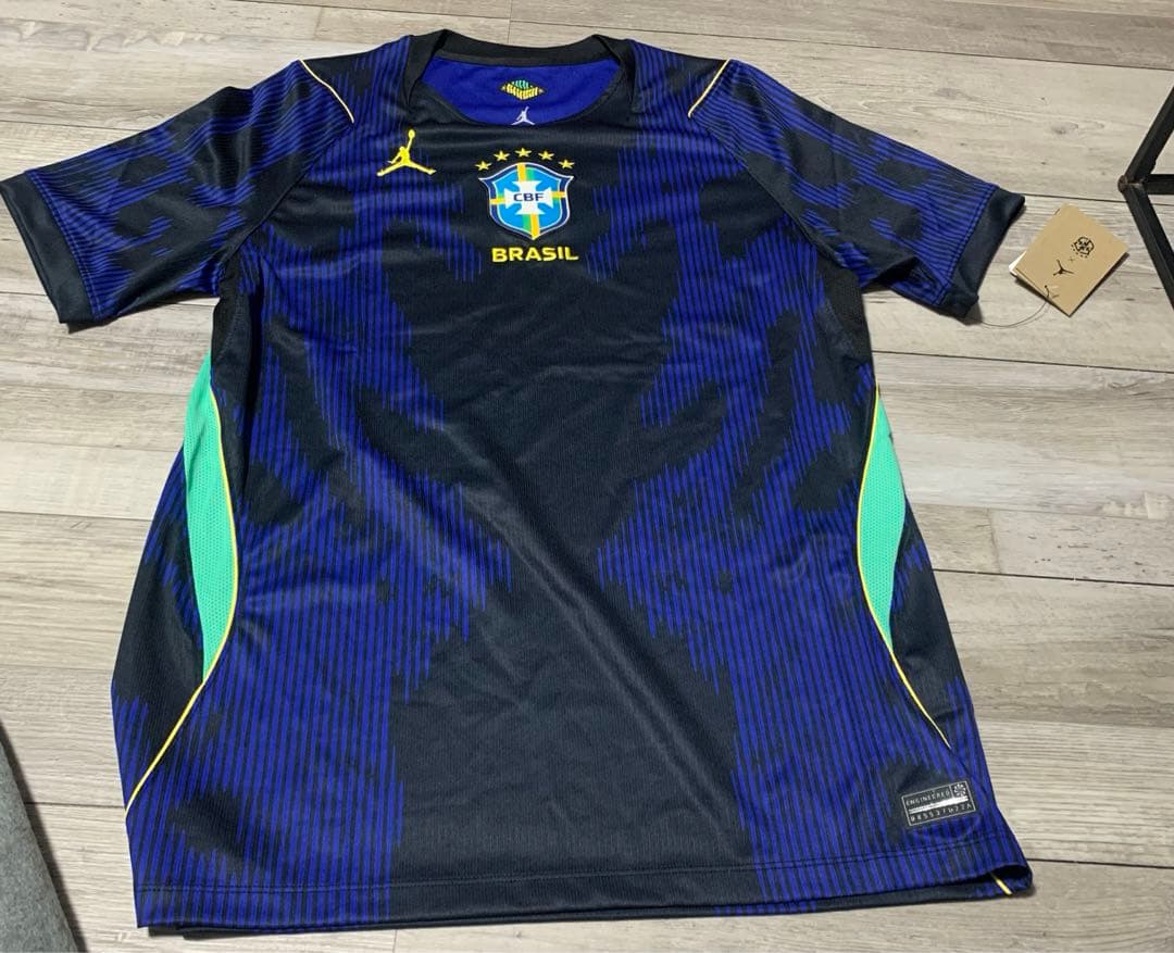 M*O様 ブラジル代表　アウェイユニフォーム　　jordan XL サイズ