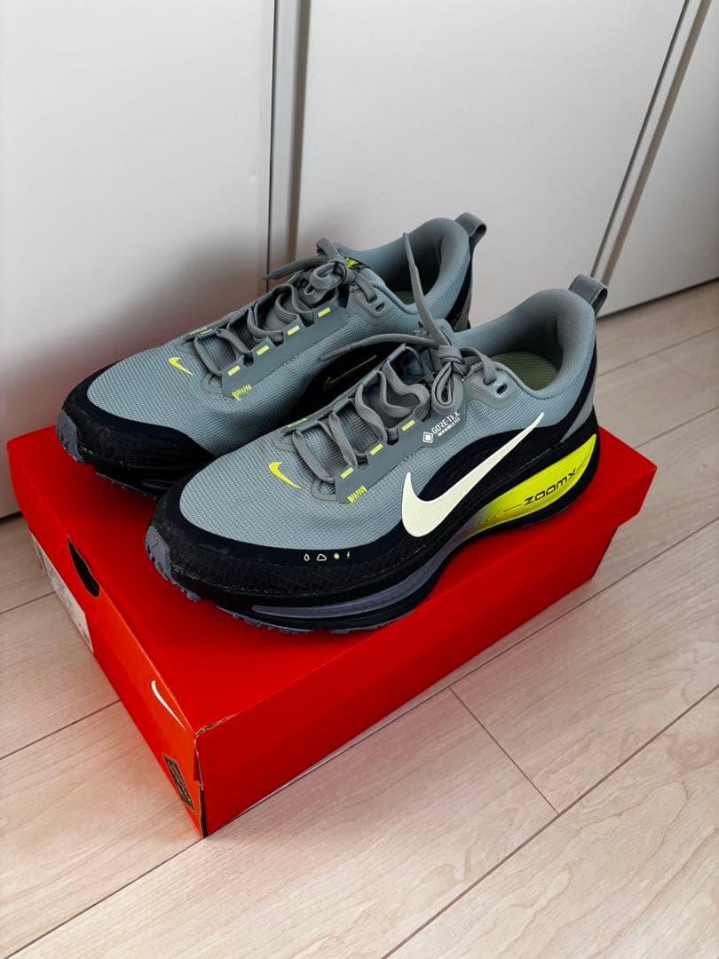 美品　Nike ナイキ　ボメロ18 GTX GORE-TEX 25.5