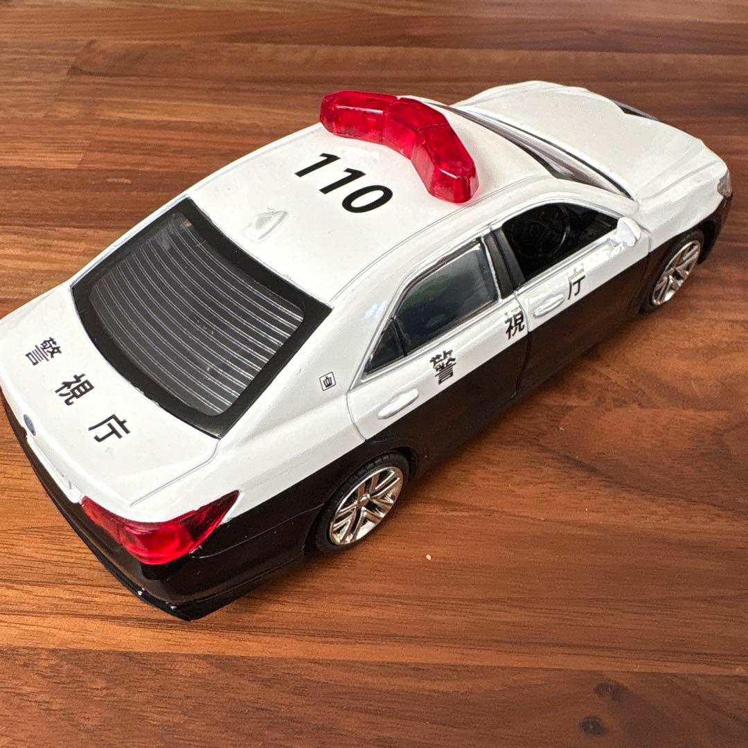 ピピットキー トヨタ クラウン パトロールカーを含むミニカー4台セット