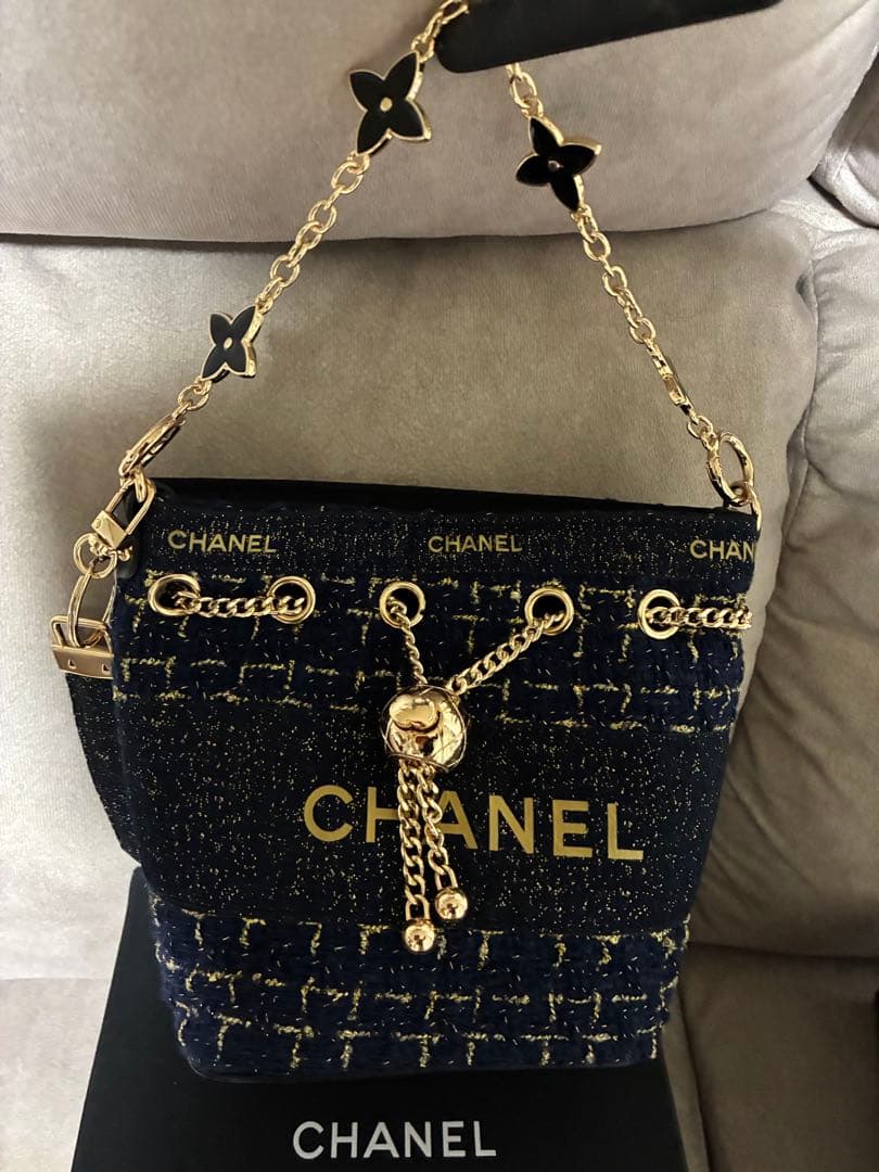 CHANEL ネイビー デニム ショルダーバッグ