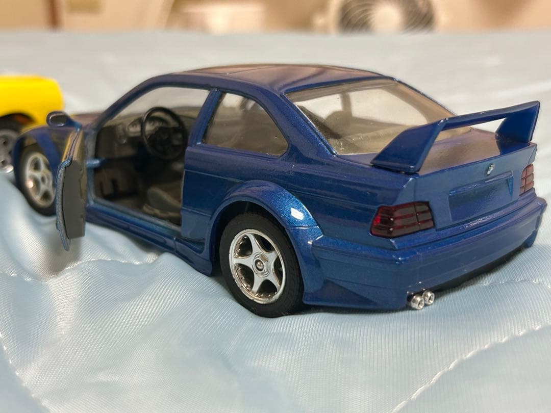 burago Maisto 1/24 ミニカー　フェラーリ　マスタング　