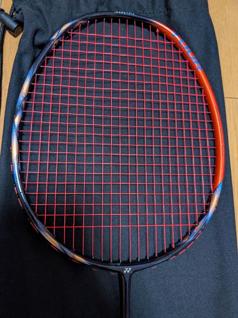 YONEX バドミントンラケット　アストロクス77TOUR　4UG5