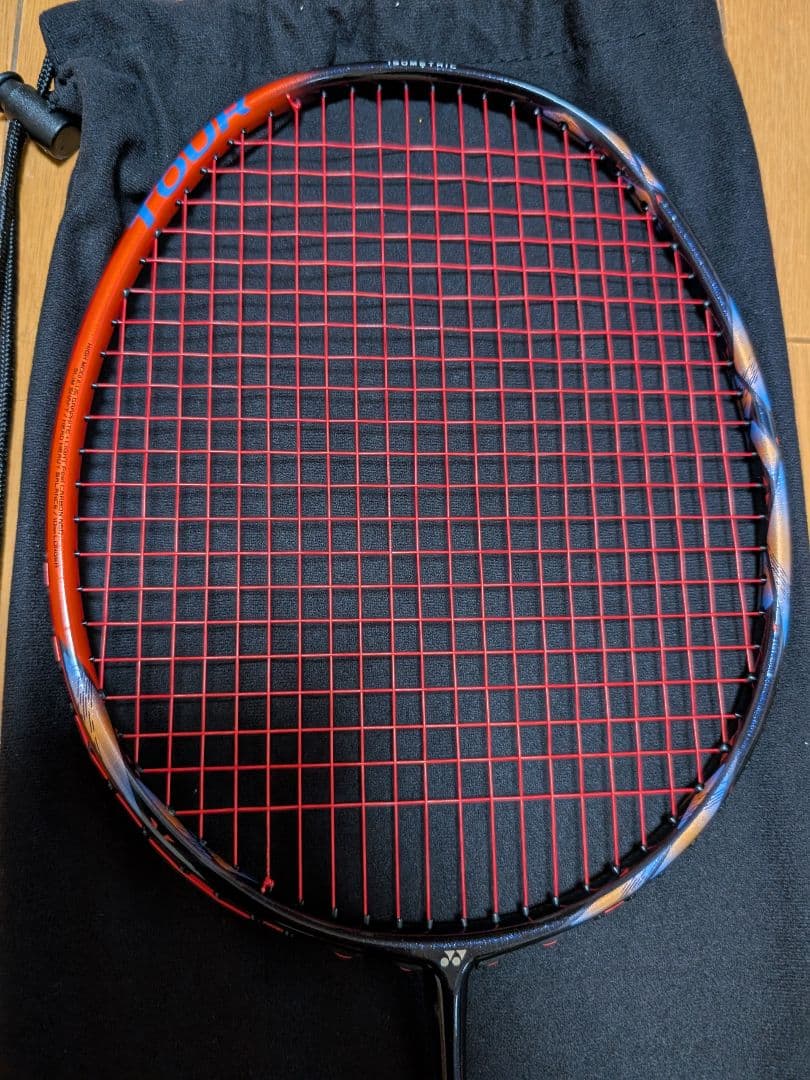 YONEX バドミントンラケット　アストロクス77TOUR　4UG5