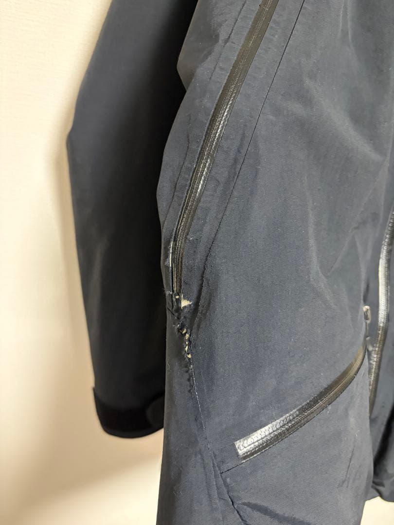 ホグロフス　GORE-TEX ウェア　chute ii jacket 黒