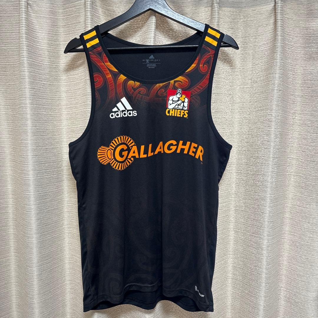 人気★adidas★ラグビー　タンクトップ　ノースリーブ　サイズL