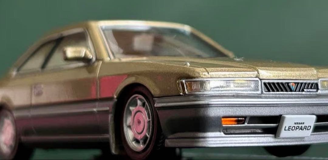 NISSAN LEOPARD Ultima (1986) ゴールド 1/43