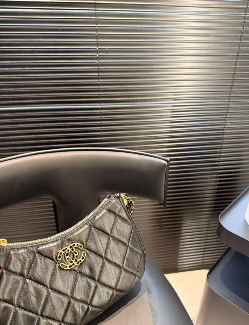 CHANELシャネル 23K ホワイトゴールド ホーボー