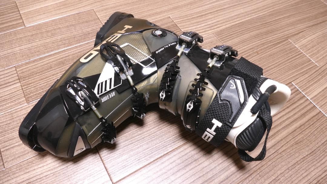 ★未使用品に近い美しさ！★HEAD★26.0cm～26.5cm★中級者位の方～