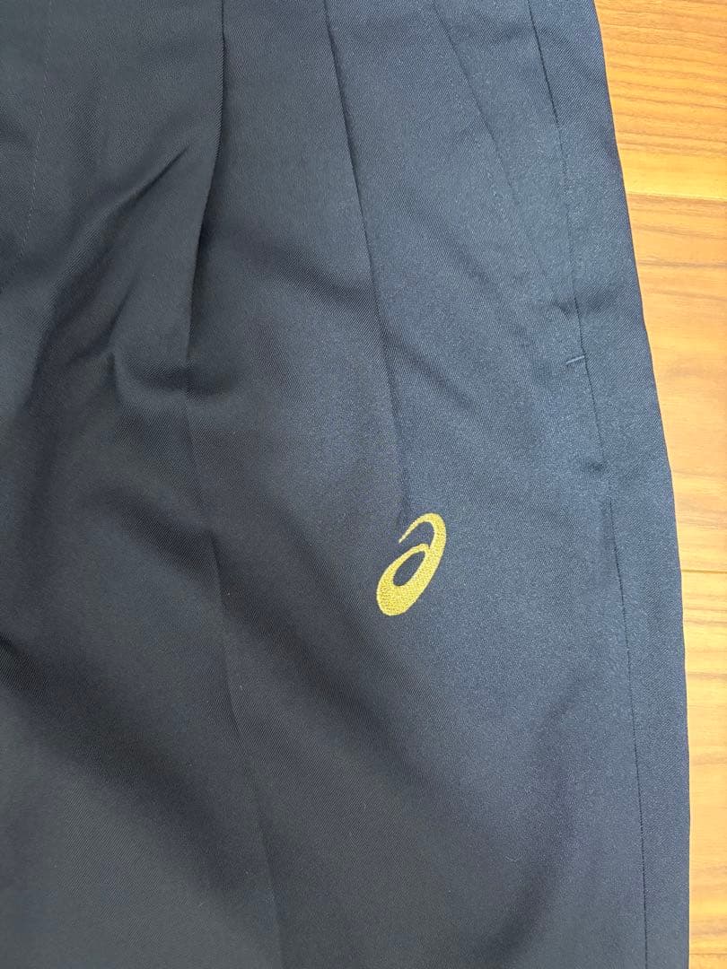 【美品】アシックス バレーボール公式レフェリーパンツ (Lサイズ)