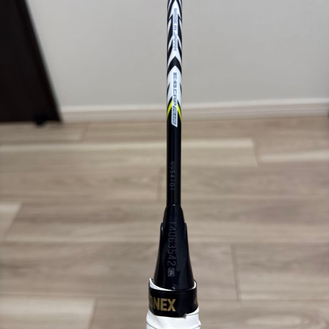 バドミントンラケットアストロクス99proとビクターリューが