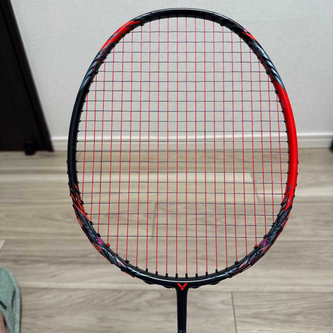 バドミントンラケットアストロクス99proとビクターリューが