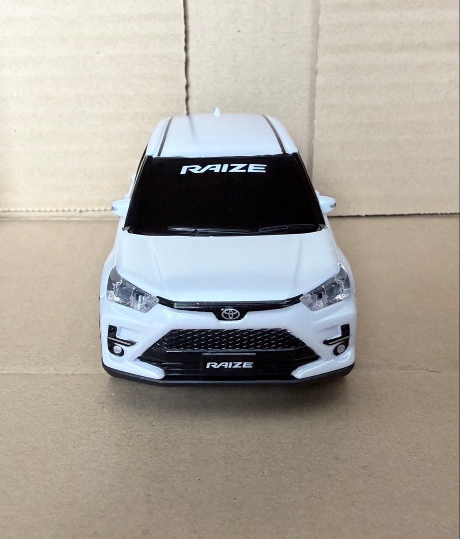 トヨタ ライズ ミニカー ドライブタウン プルバックカー カラーサンプル