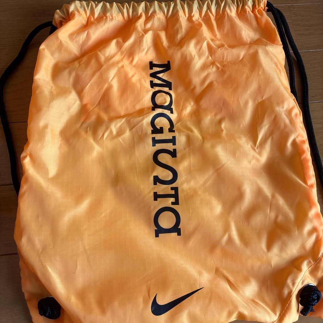 NIKE MAGISTA OPUS II FG 26cm マジスタオーパス2FG