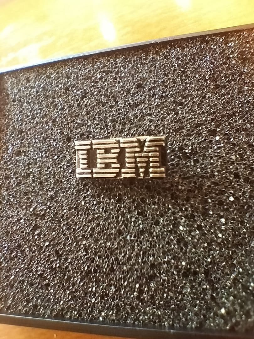 IBM バッチ　社章記章バッチ　純銀製