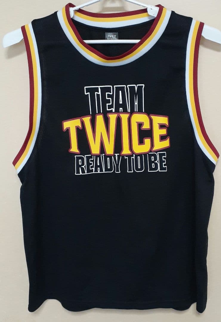 TWICE MOMO モモ ユニフォーム