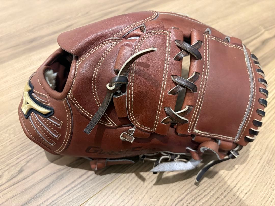 【美品】ミズノ　グローバルエリート　硬式用　グローブ　投手用　Lシリーズ