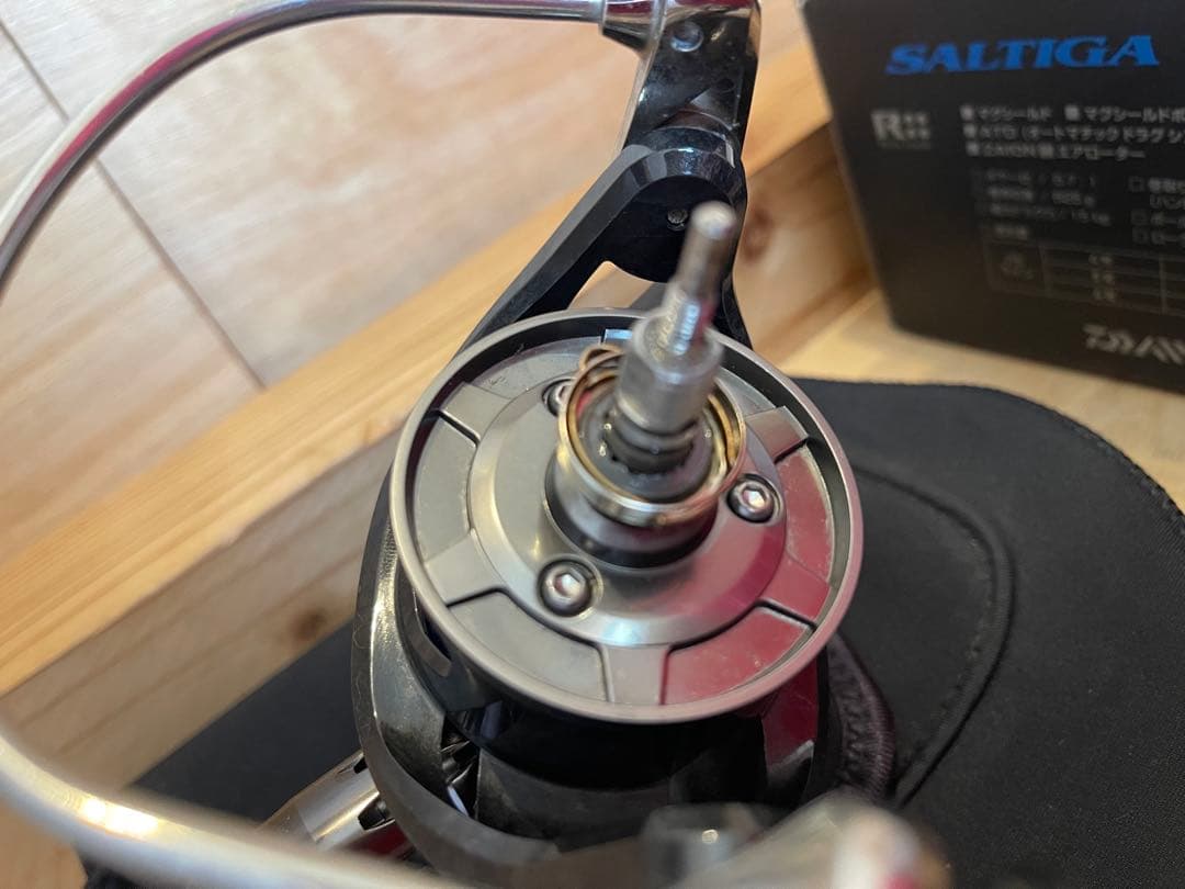 DAIWA SALTIGA 5000H スピニングリール