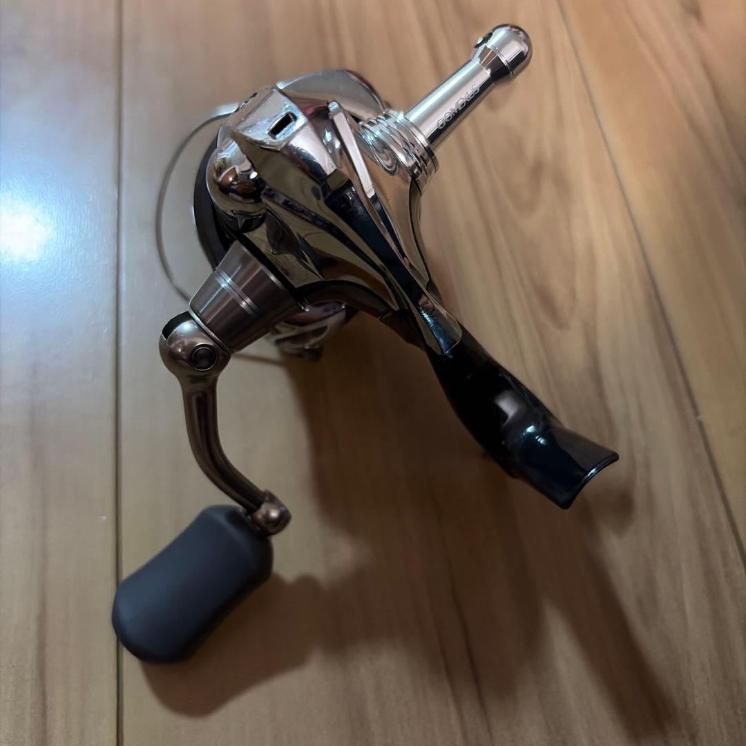 最終値下げです　SHIMANO ULTEGRA C2000S スピニングリール