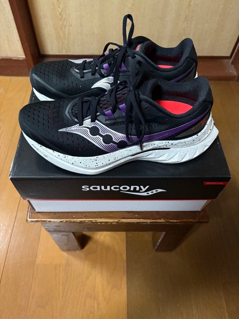 Saucony サッカニー エンドルフィンスピード４　25.5cm 2E