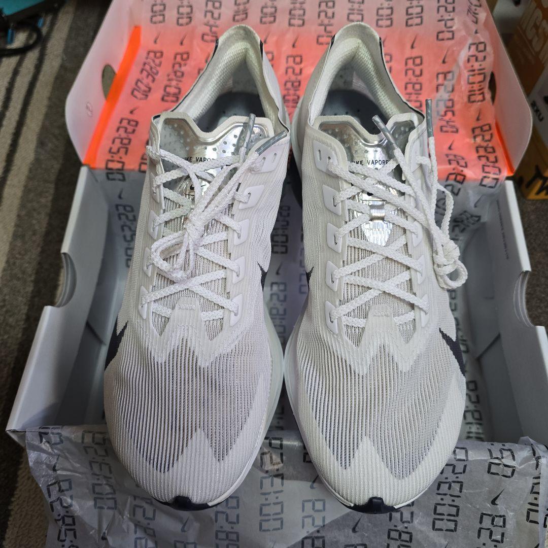 NIKE ZOOMX VAPORFLY NEXT％　ヴェイパーフライ