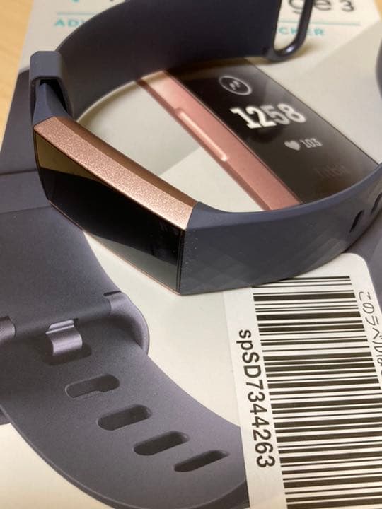 その他 fitbit charge3