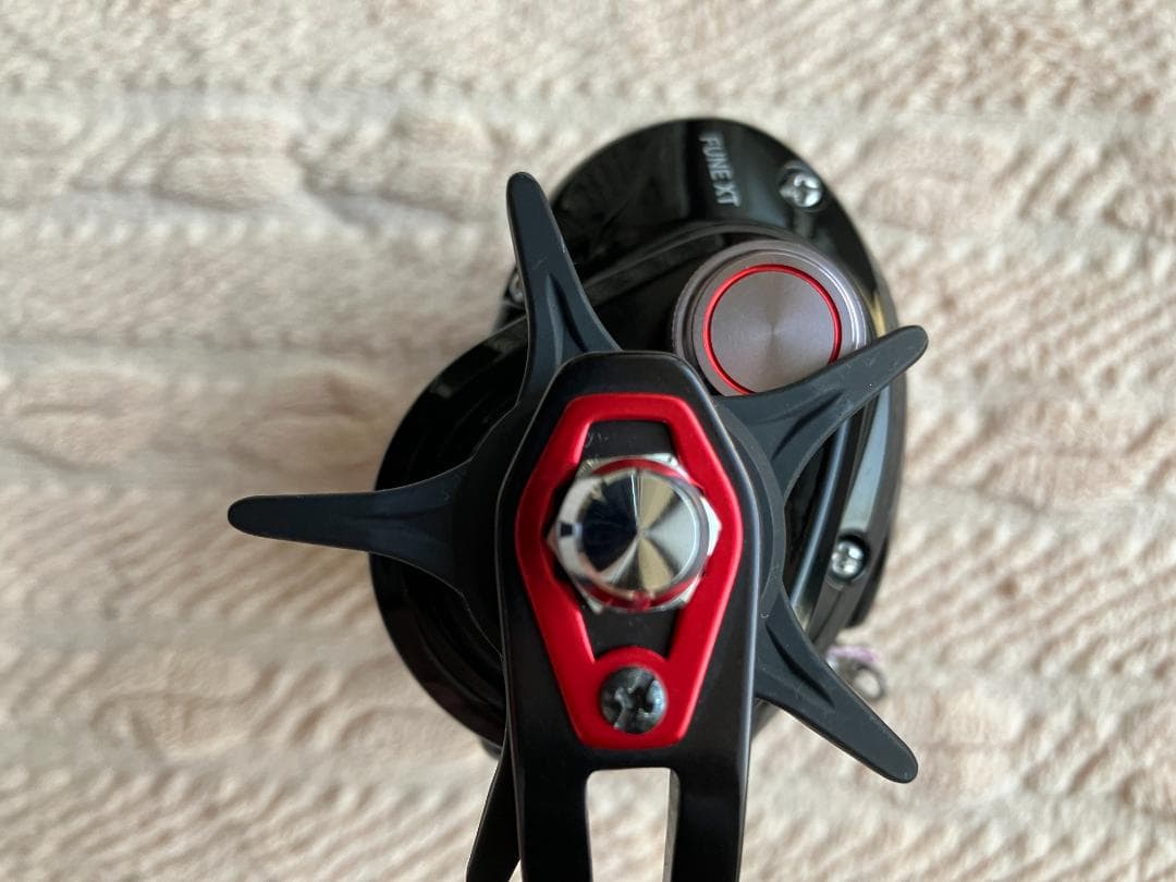 DAIWA ダイワ FUNE XT ベイトリール 赤スプール