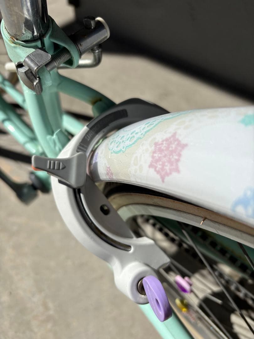 ブリヂストン　子供用自転車 ミントグリーン　22インチ　中古