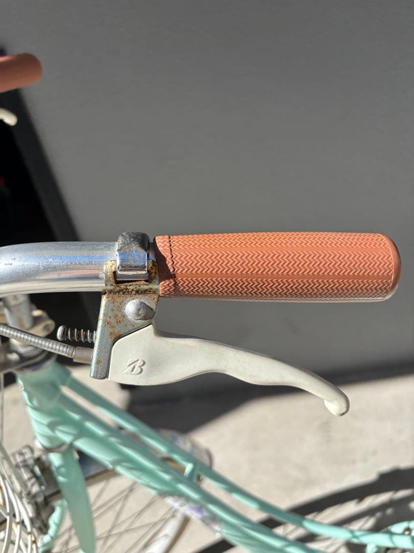ブリヂストン　子供用自転車 ミントグリーン　22インチ　中古