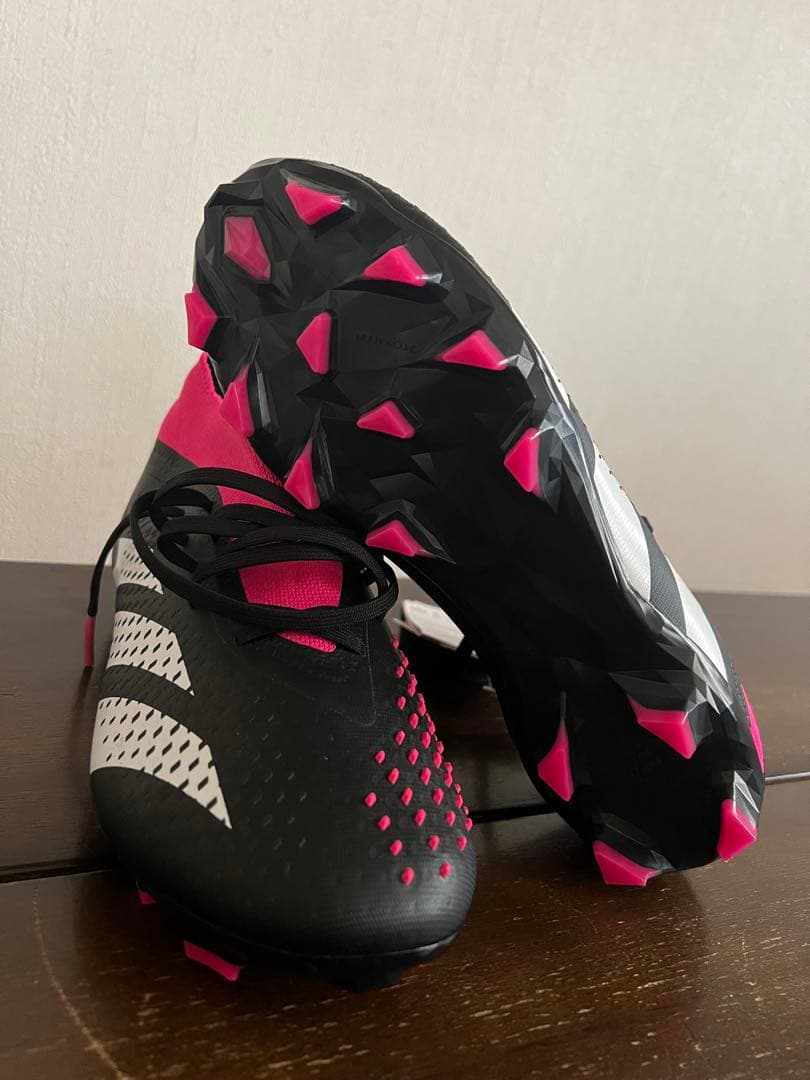 adidas Predator サッカーシューズ ブラック/ピンク