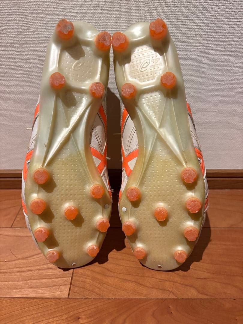 吉岡雅和選手　実使用品　ASICS サッカーシューズ サイン入り