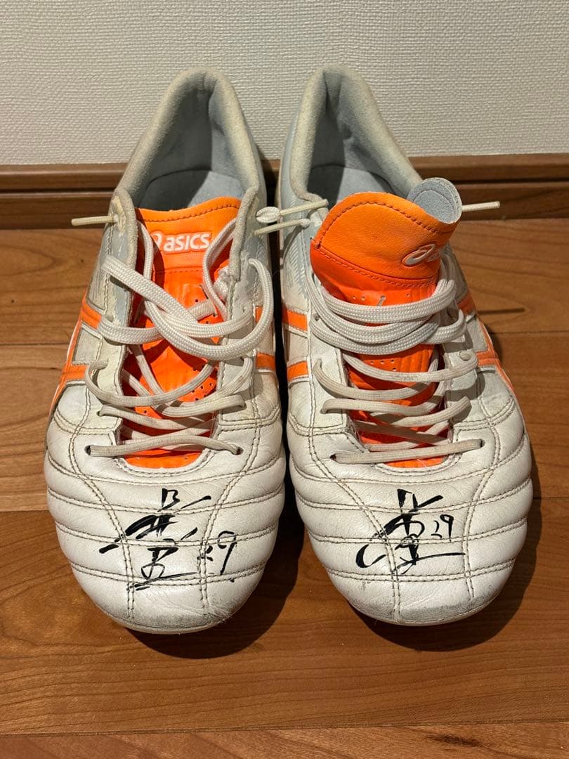 吉岡雅和選手　実使用品　ASICS サッカーシューズ サイン入り